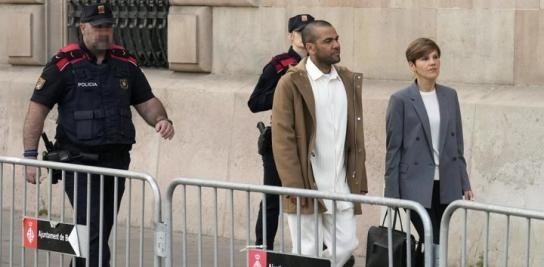 西媒:阿爾維斯要求對性侵受害者進(jìn)行新的心理評估,被法院駁回