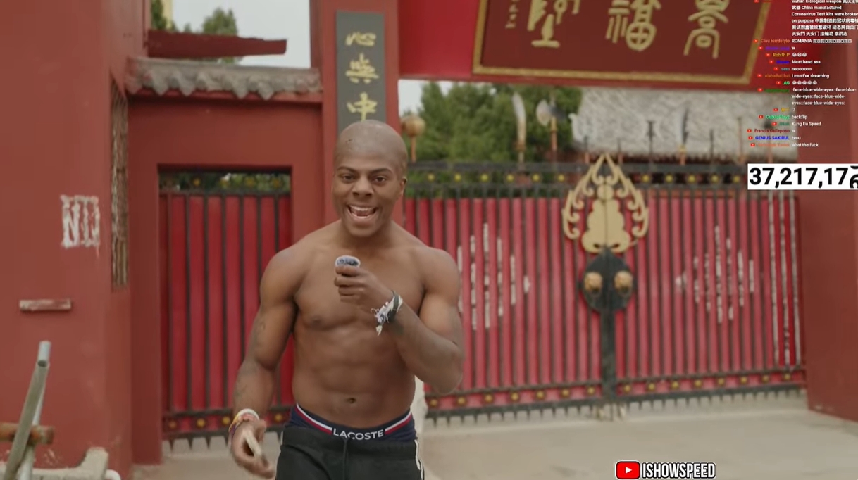  光頭造型！Speed中國行來(lái)到鄭州少林寺，上香拜佛學(xué)功夫
