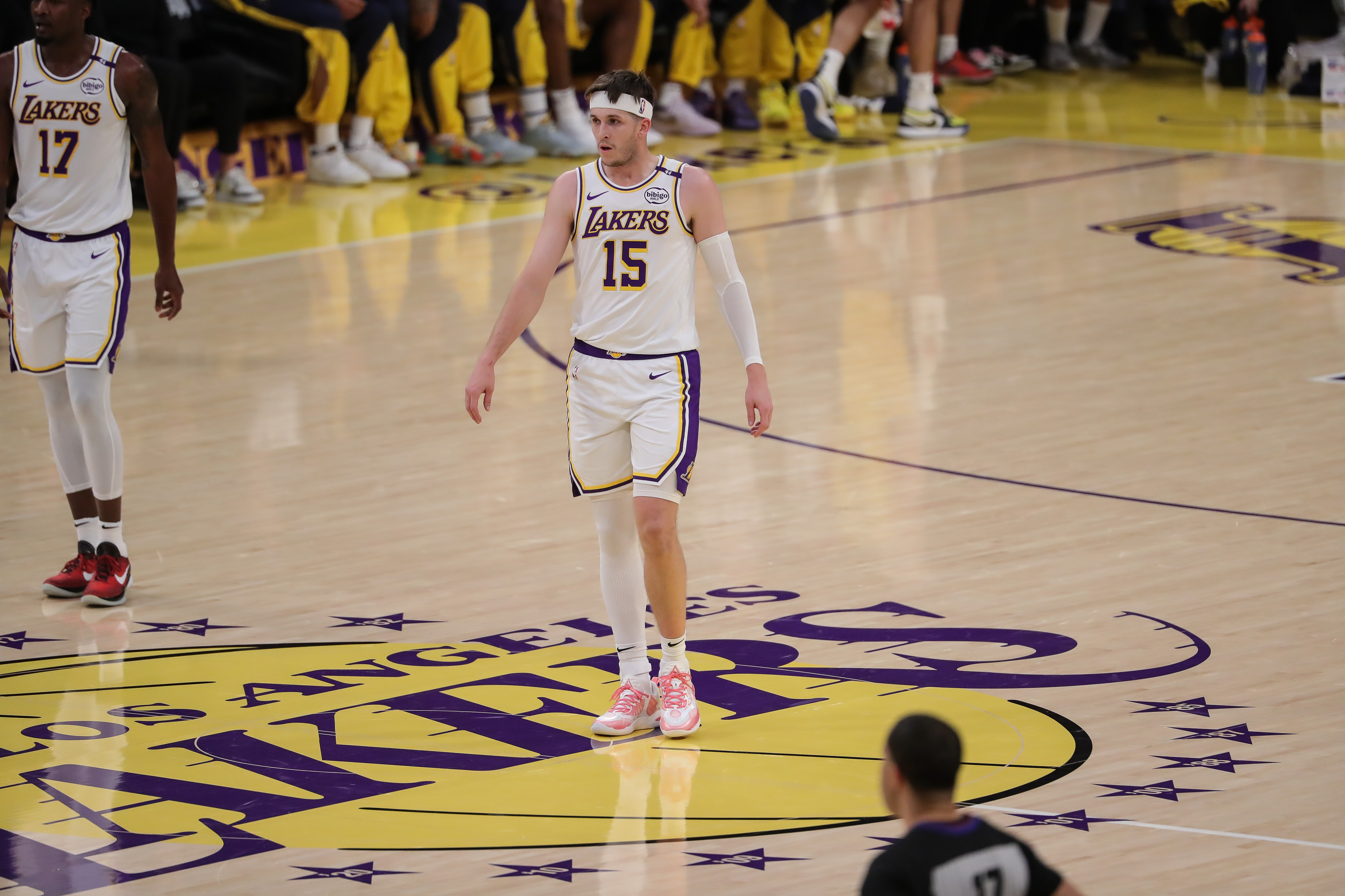  昨天驅逐憋著(zhù)火呢！里夫斯21中9砍下32分7助 罰球13中12