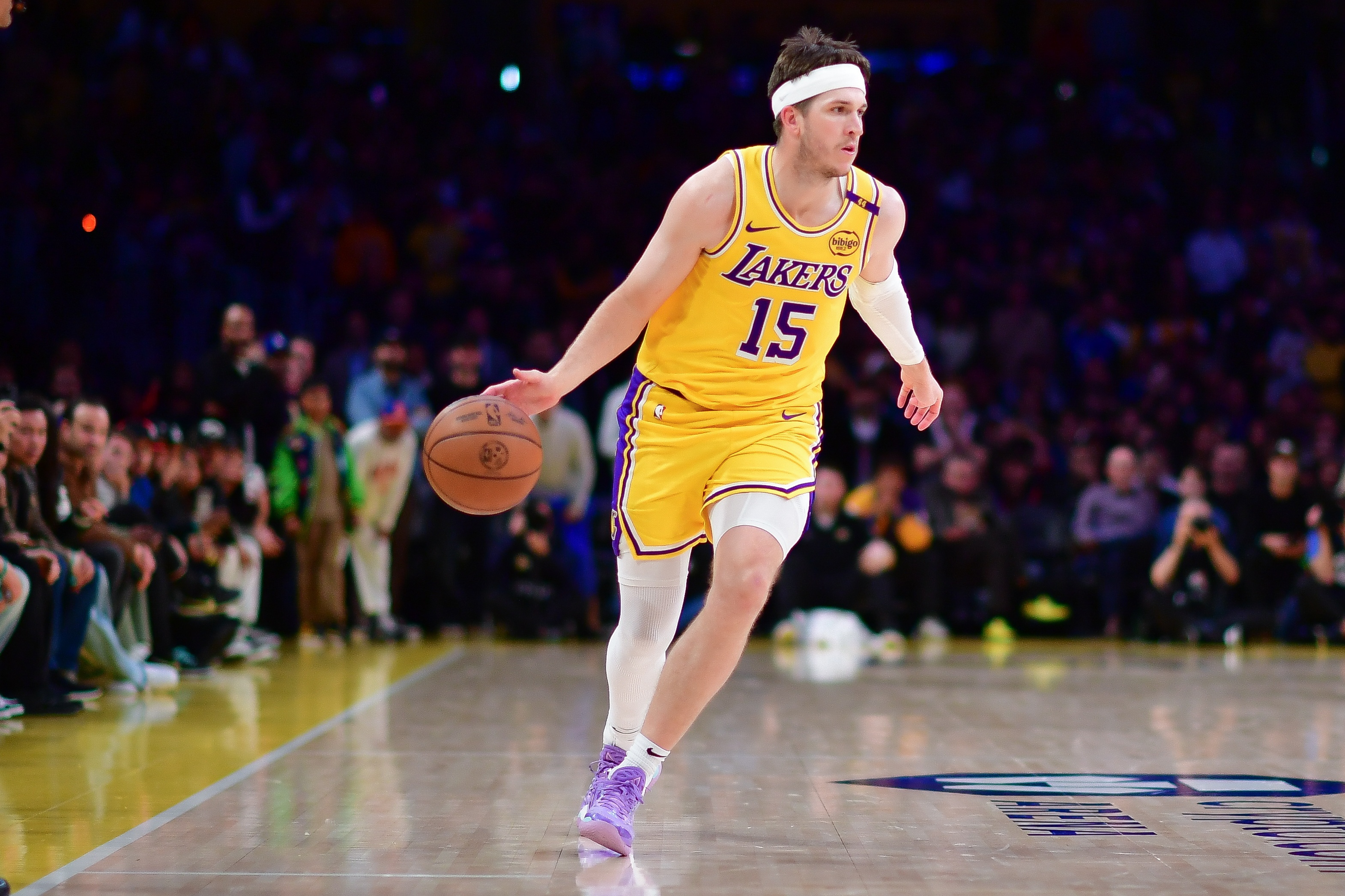布登:里夫斯是NBA中較為被低估的球員之一 既有技術(shù)打球又有力量